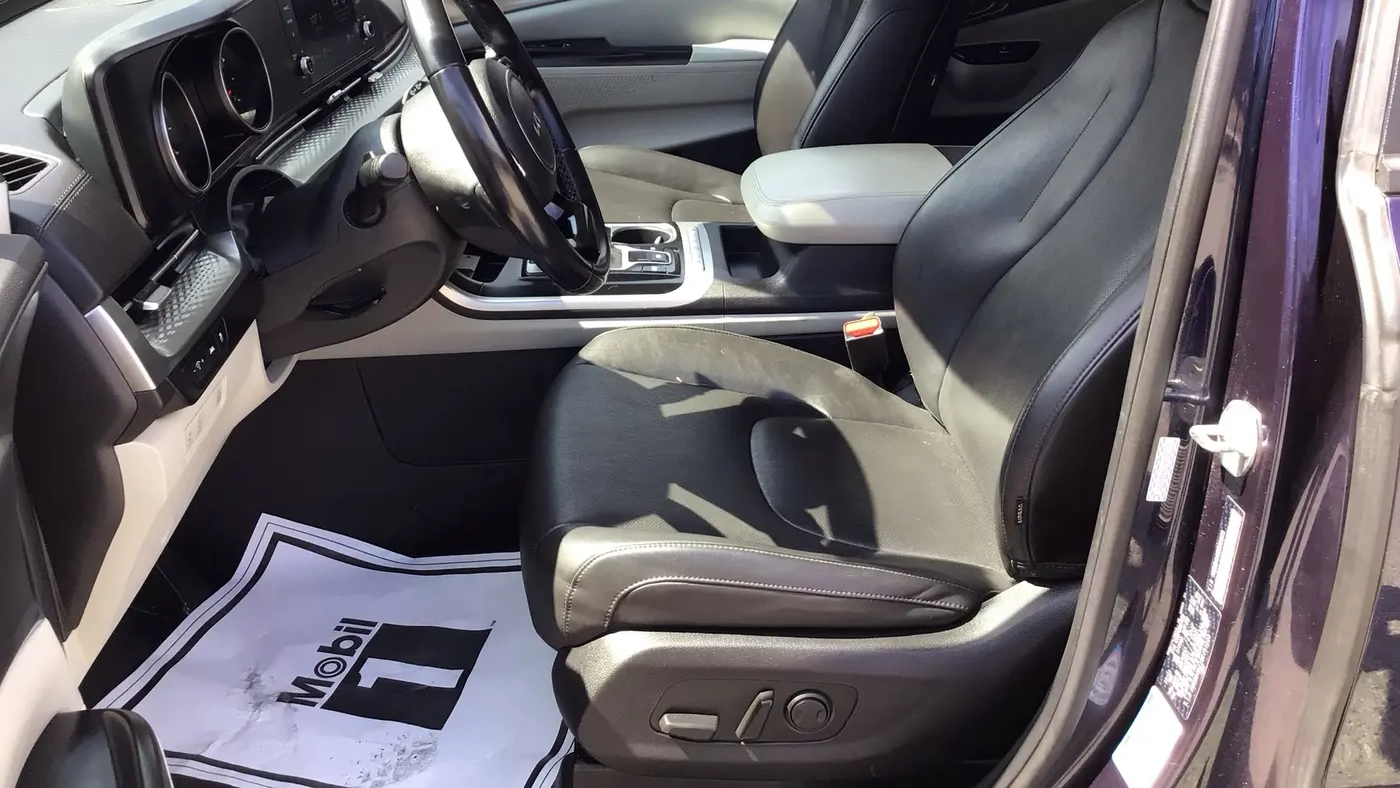 2022 Kia Carnival LX