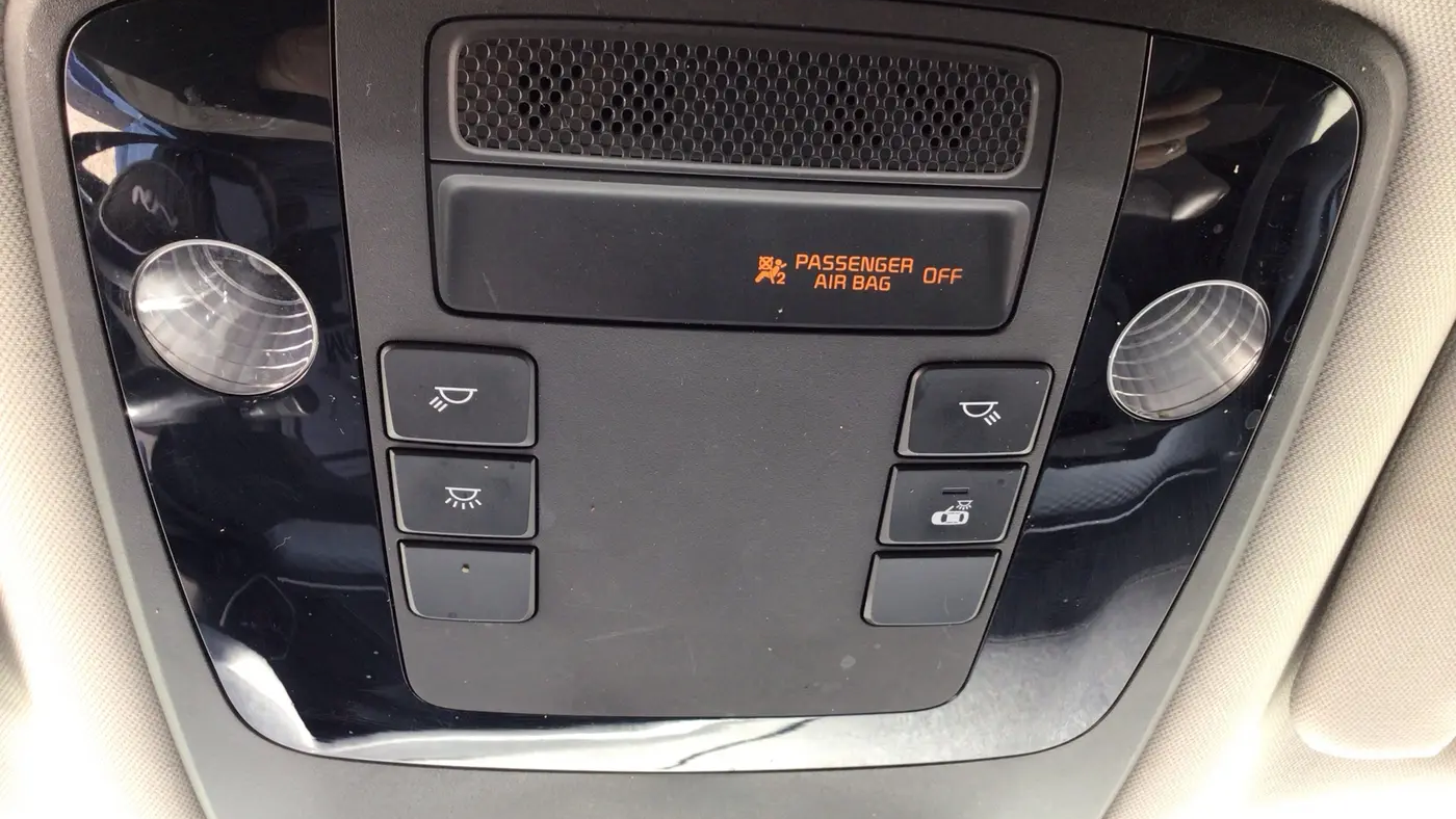 2022 Kia Carnival LX