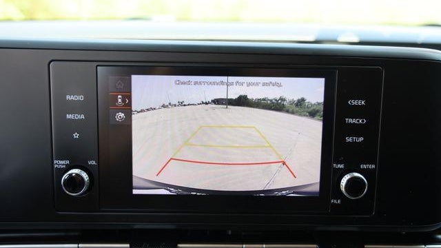 2023 Kia Carnival LX