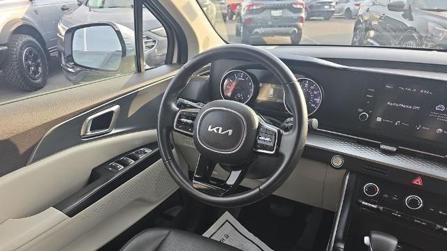 2023 Kia Carnival LX