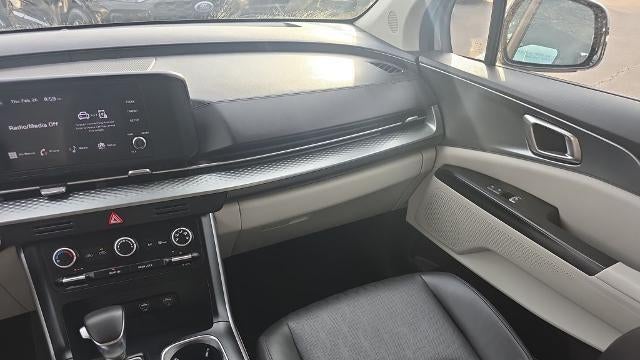 2023 Kia Carnival LX