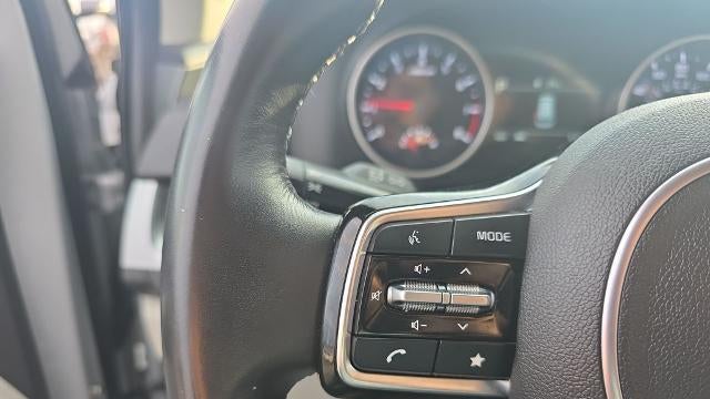 2023 Kia Carnival LX