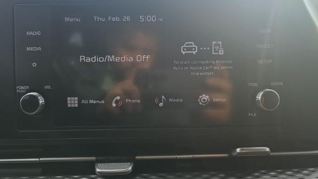 2023 Kia Carnival LX