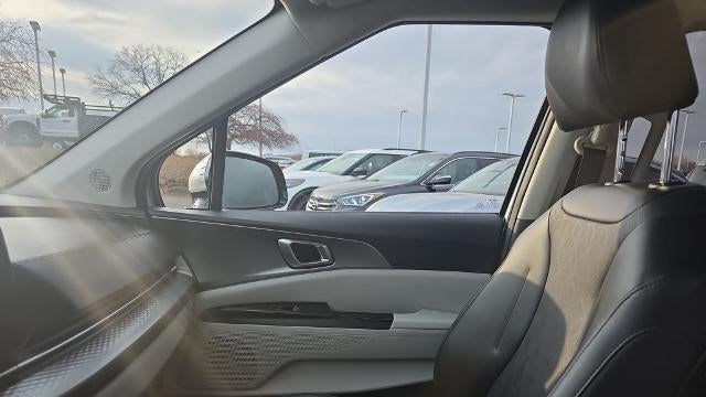 2023 Kia Carnival LX