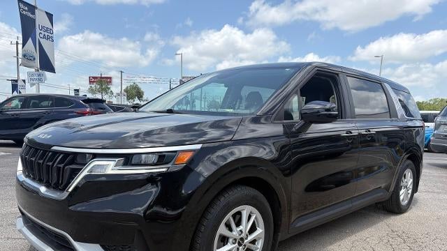 2022 Kia Carnival LX