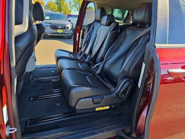 2023 Kia Carnival - $28,588