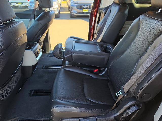 2023 Kia Carnival - $28,588