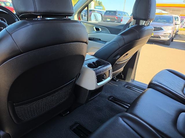 2023 Kia Carnival - $28,588