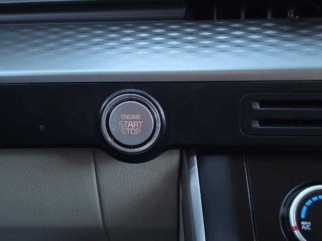 2023 Kia Carnival - $28,588