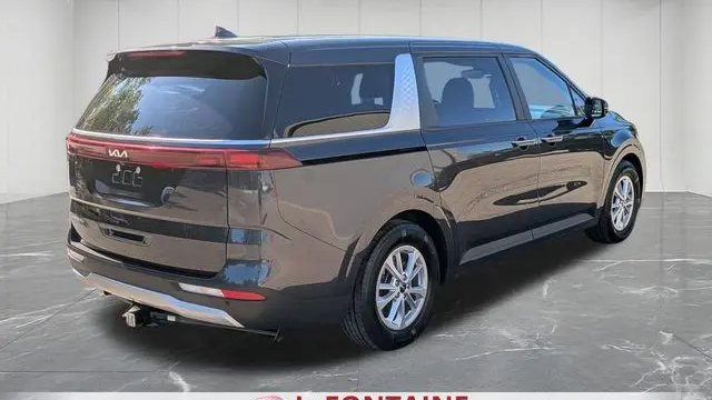 2023 Kia Carnival LX