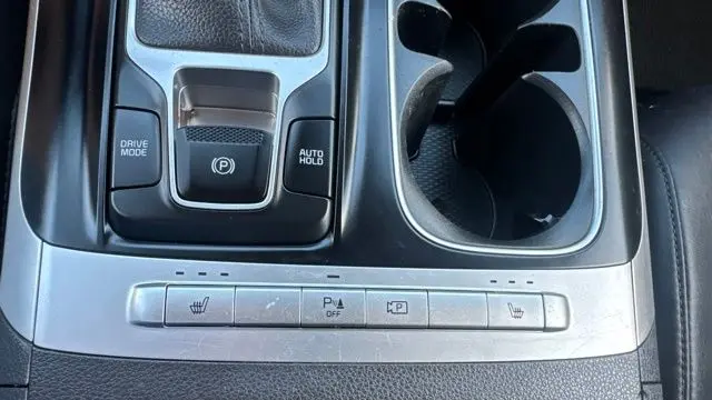 2023 Kia Carnival LX
