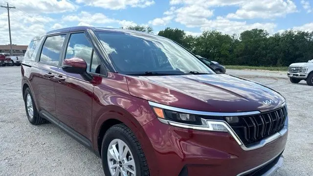 2023 Kia Carnival LX