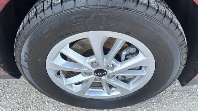 2023 Kia Carnival LX