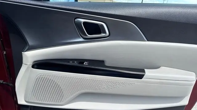 2023 Kia Carnival LX
