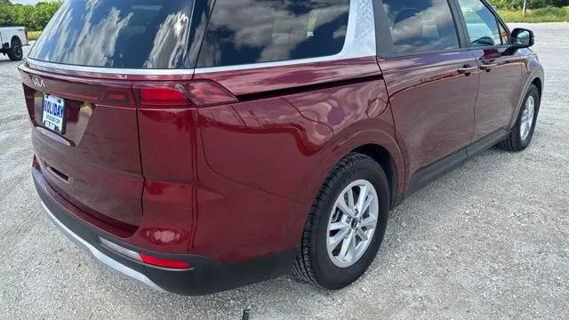 2023 Kia Carnival LX