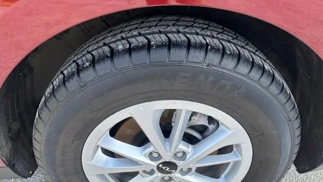 2023 Kia Carnival LX