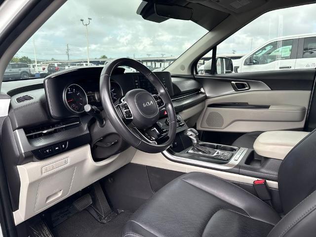 2023 Kia Carnival - $28,995