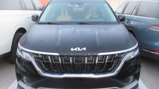 2022 Kia Carnival LX