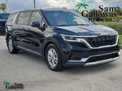 Photo of a 2022 Kia Carnival LX 4DR Mini-Van for sale