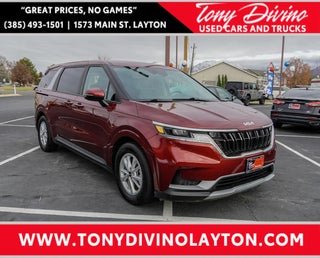 2024 Kia Carnival with Flare Red Exterior