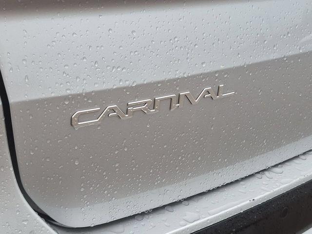 2023 Kia Carnival - $23,500