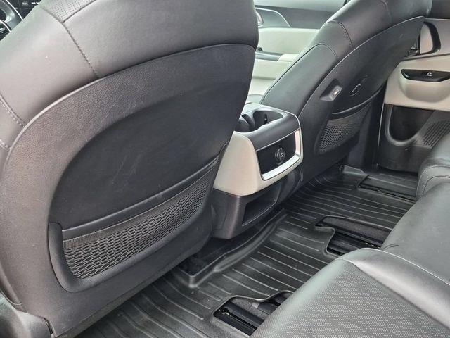 2023 Kia Carnival - $23,500