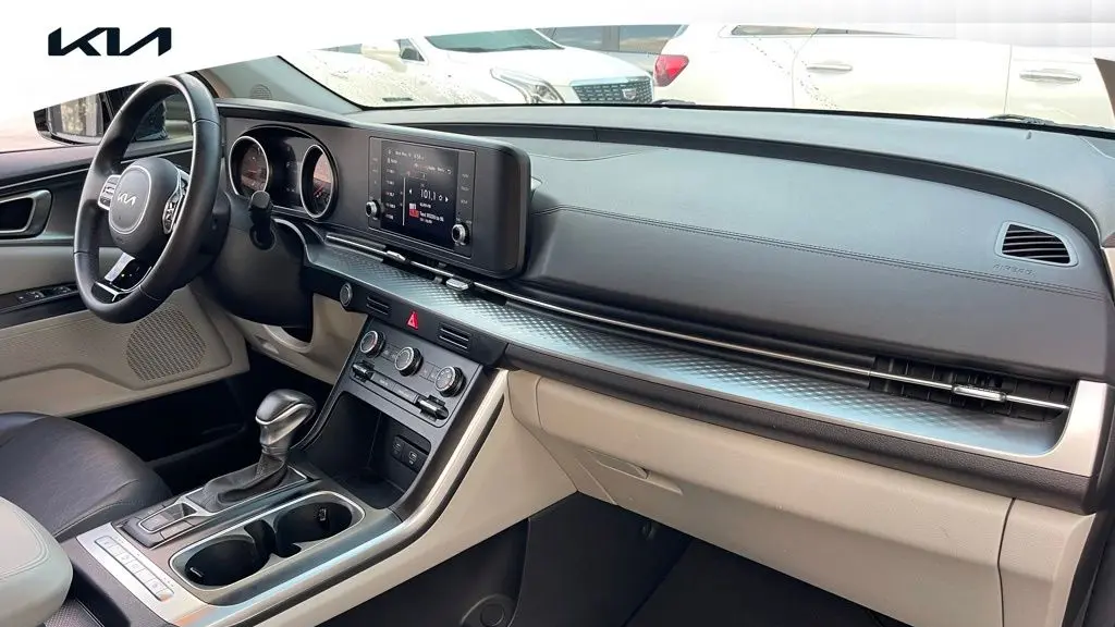 2024 Kia Carnival LX