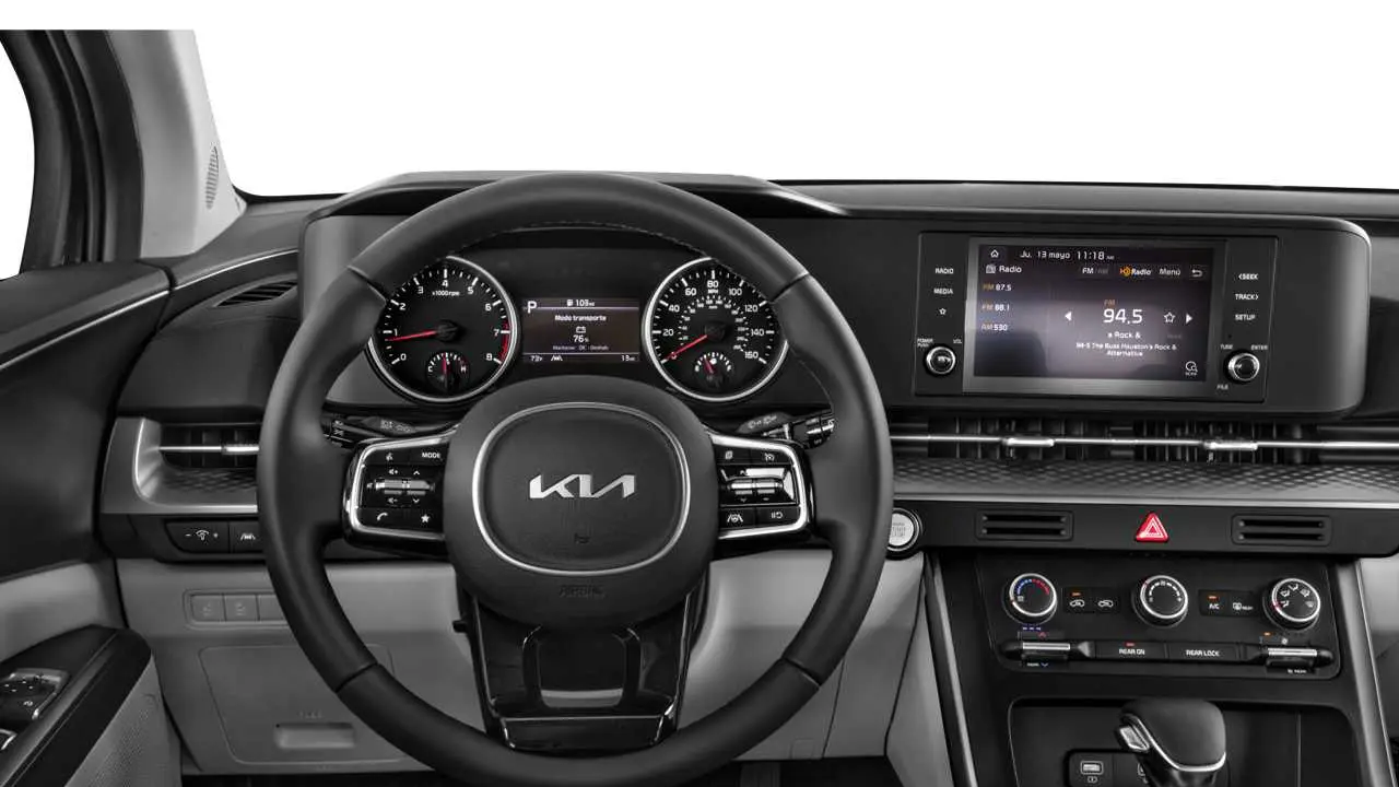 2022 Kia Carnival LX