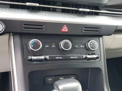 2024 Kia Carnival LX 4DR Mini-Van
