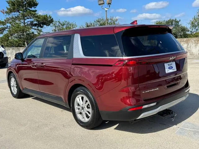 2022 Kia Carnival - $19,001