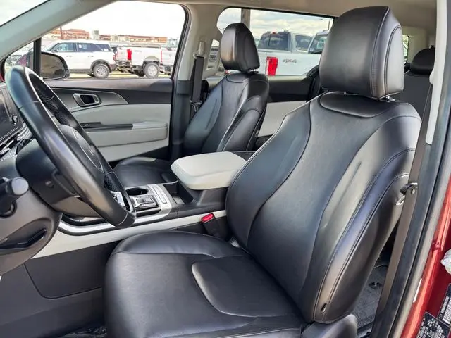 2022 Kia Carnival - $19,001