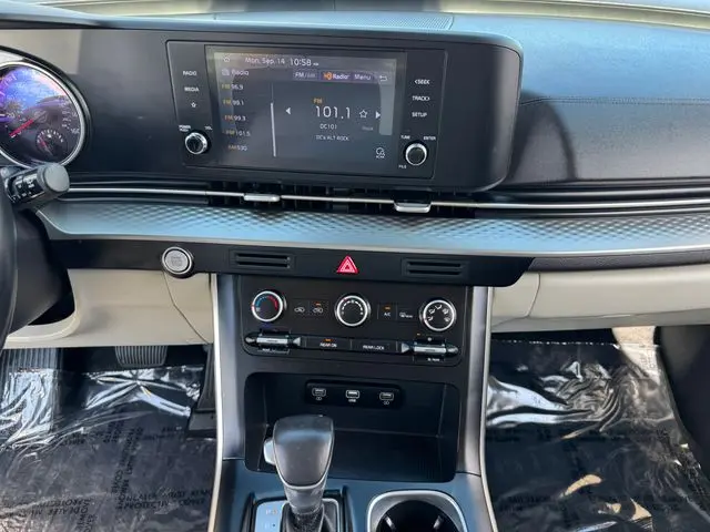 2022 Kia Carnival - $19,001