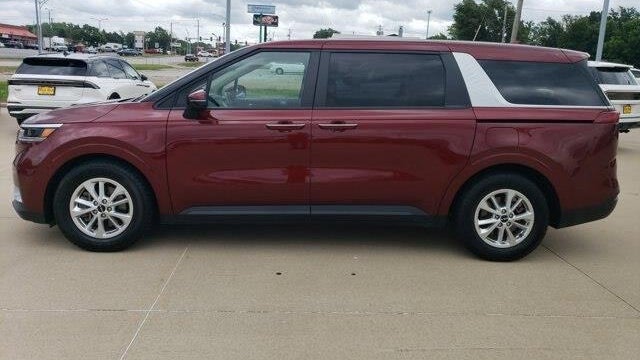 2023 Kia Carnival LX