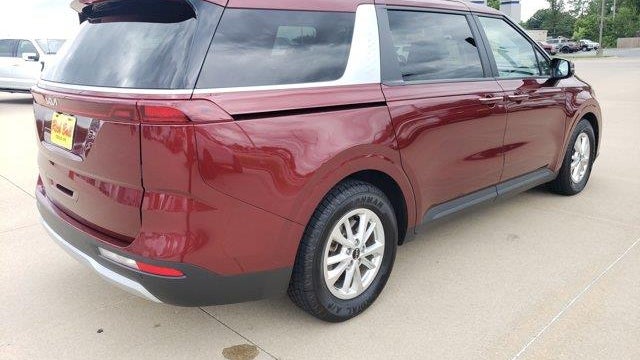 2023 Kia Carnival LX