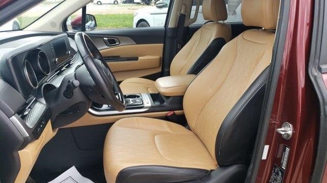 2023 Kia Carnival LX
