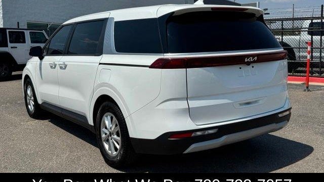 2023 Kia Carnival LX
