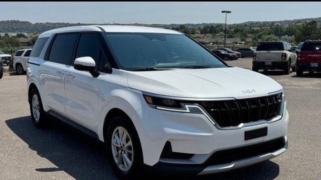 2023 Kia Carnival LX