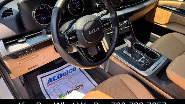 2023 Kia Carnival LX