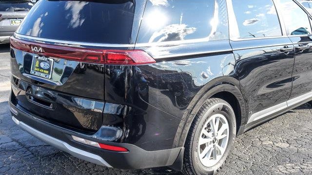 2023 Kia Carnival LX
