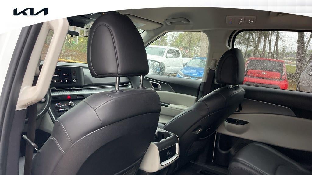 2024 Kia Carnival LX