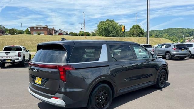 2025 Kia Carnival LXS