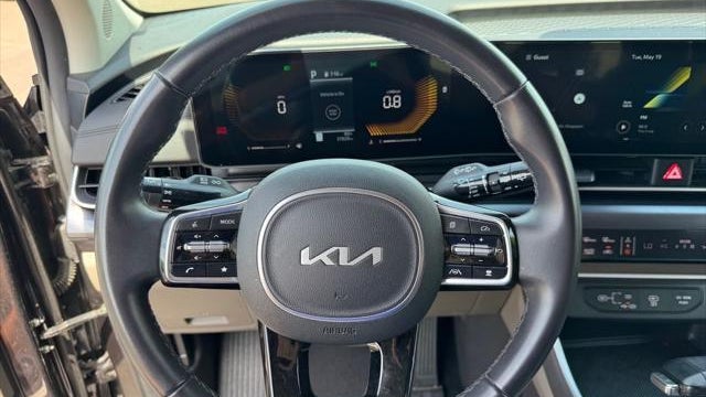 2025 Kia Carnival LXS