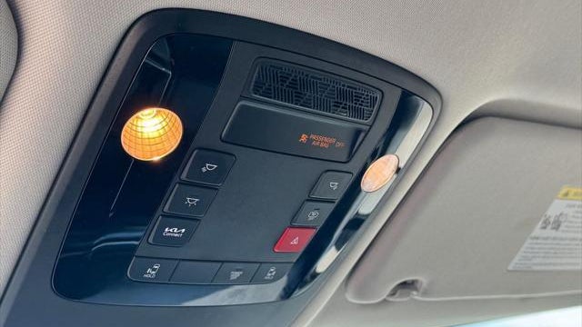 2025 Kia Carnival LXS