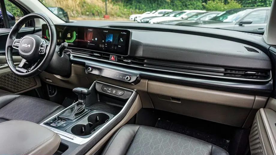 2025 Kia Carnival LXS