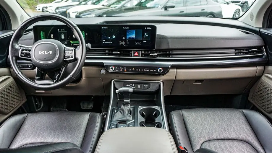 2025 Kia Carnival LXS