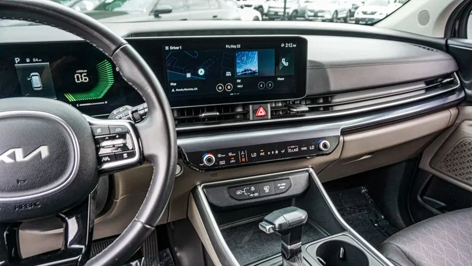 2025 Kia Carnival LXS