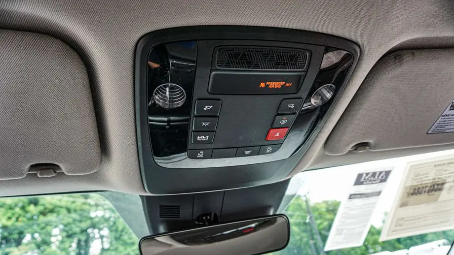 2025 Kia Carnival LXS