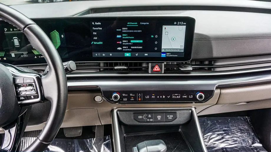 2025 Kia Carnival LXS