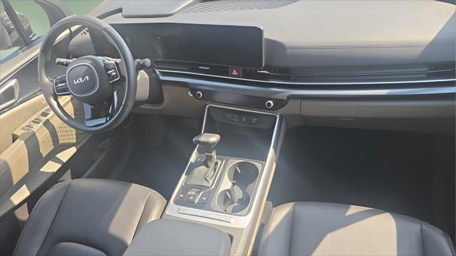 2025 Kia Carnival LXS