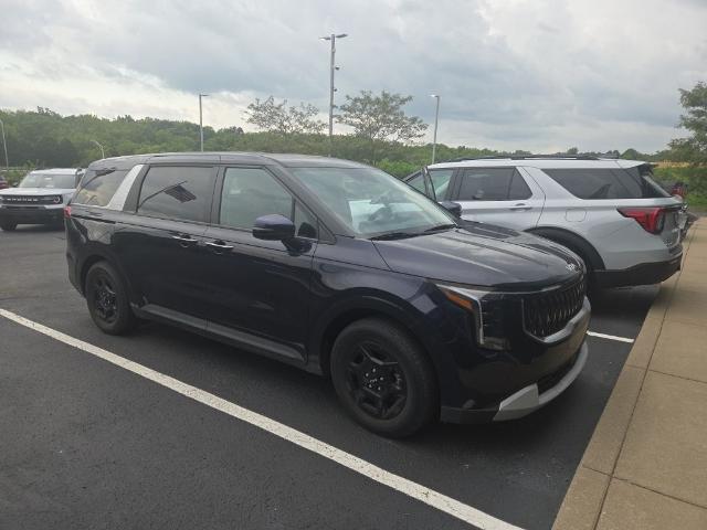 2025 Kia Carnival - $35,000